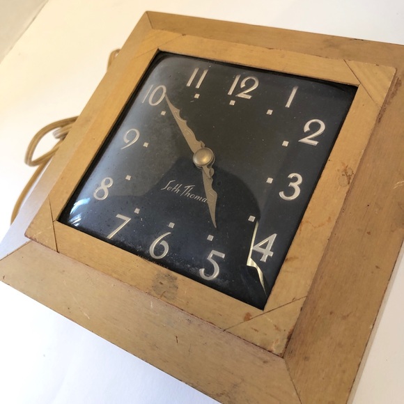 Vintage SETH THOMAS Working Square Rhythm clock - Picture 4 of 7